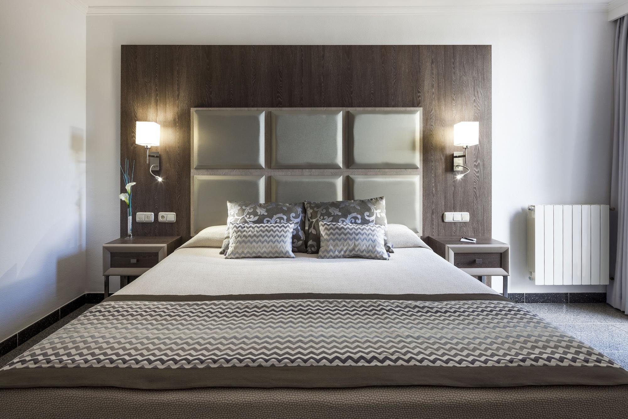 Suite Hotel S'Argamassa Palace Santa Eularia des Riu Esterno foto