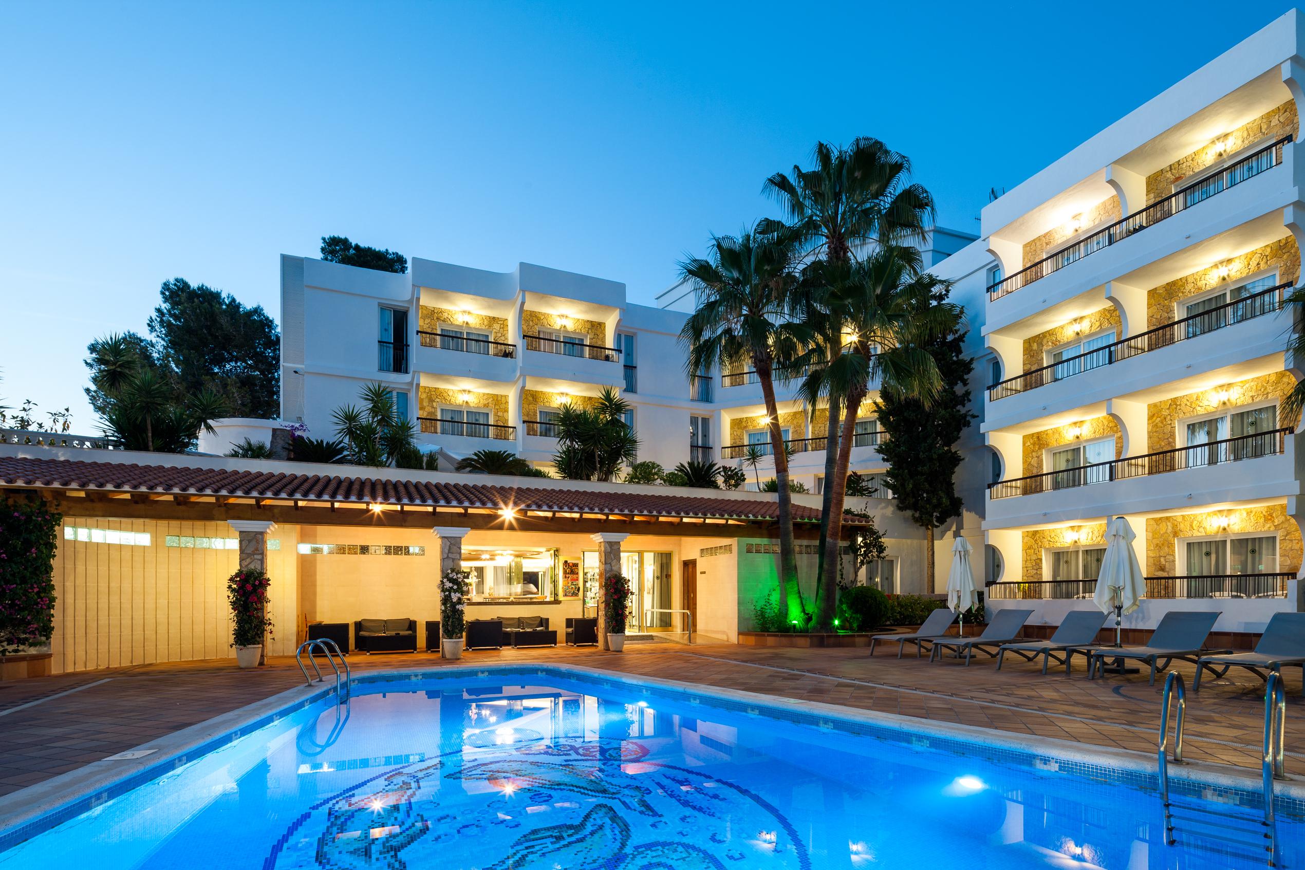 Suite Hotel S'Argamassa Palace Santa Eularia des Riu Esterno foto