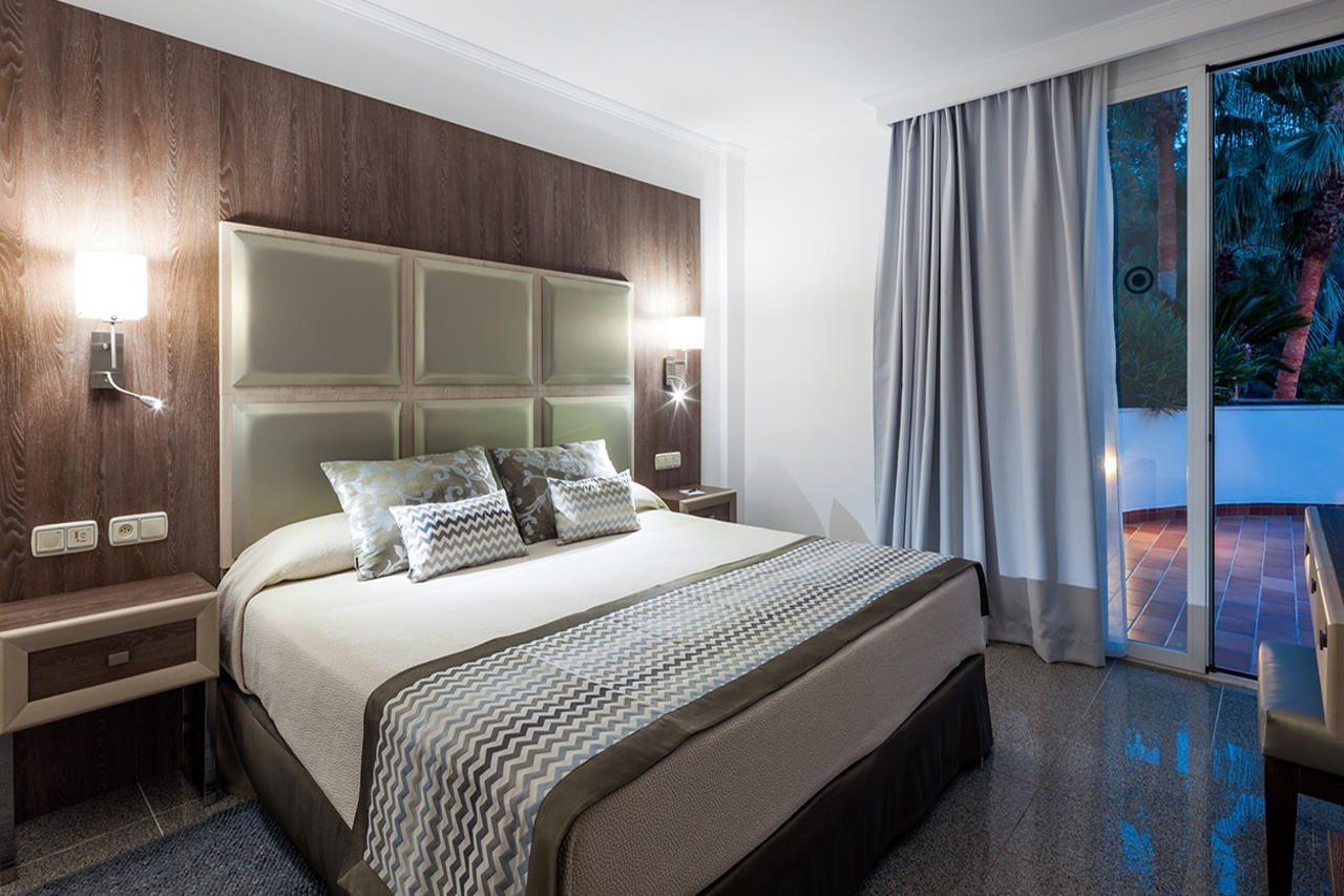 Suite Hotel S'Argamassa Palace Santa Eularia des Riu Esterno foto