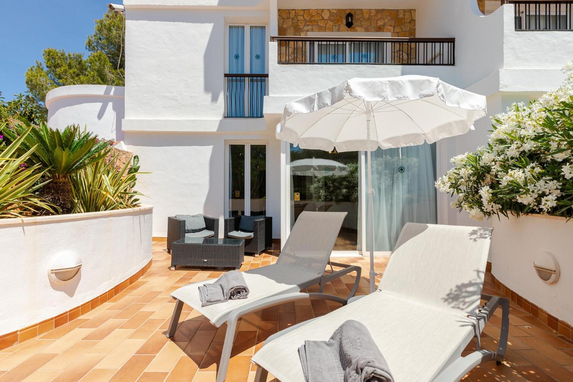 Suite Hotel S'Argamassa Palace Santa Eularia des Riu Esterno foto