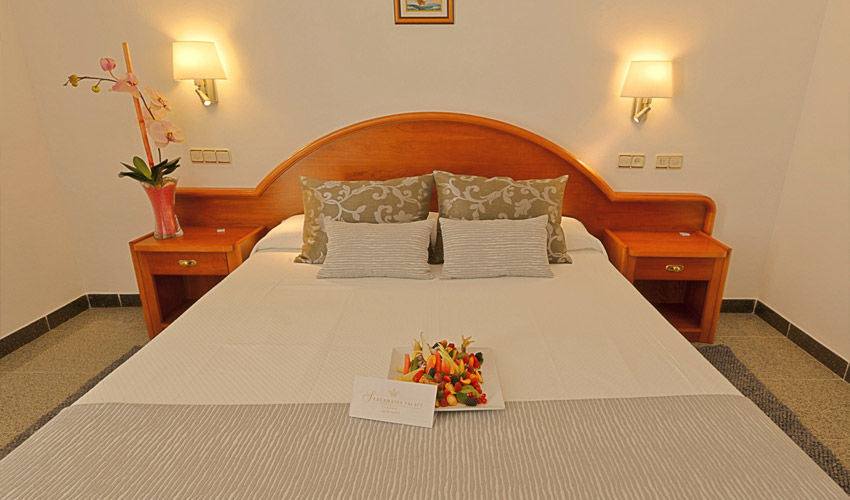 Suite Hotel S'Argamassa Palace Santa Eularia des Riu Esterno foto